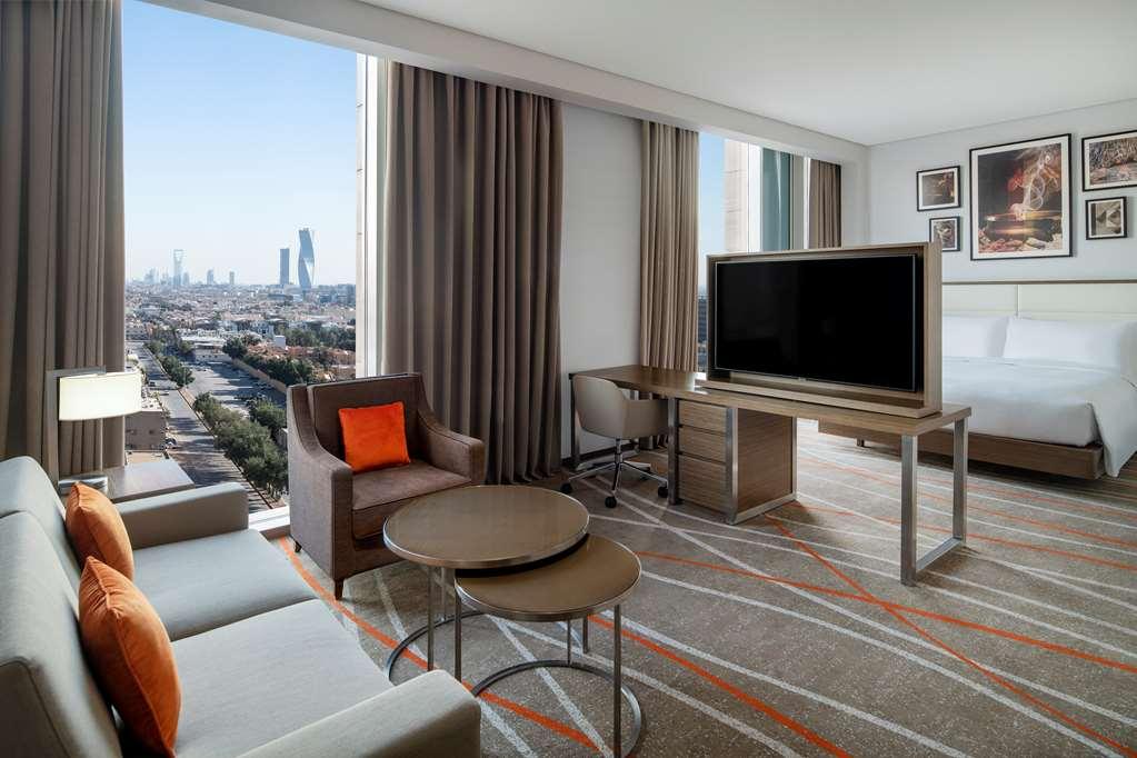 Doubletree Suites By Hilton - Riyadh Financial District Chambre photo