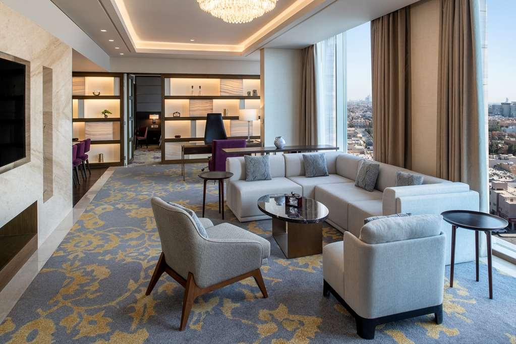 Doubletree Suites By Hilton - Riyadh Financial District Chambre photo