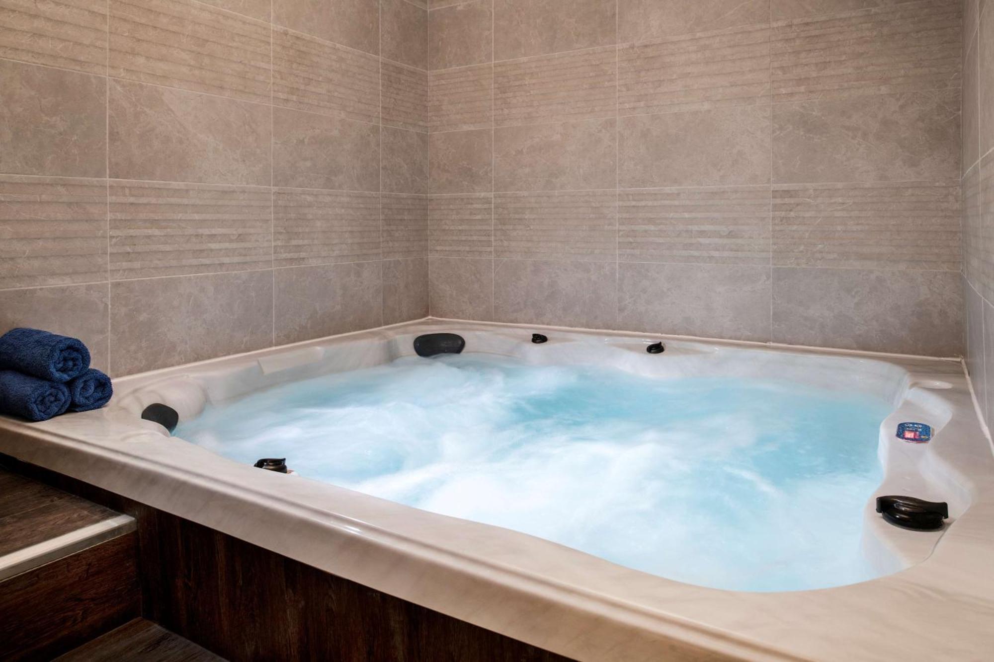 Doubletree Suites By Hilton - Riyadh Financial District Extérieur photo