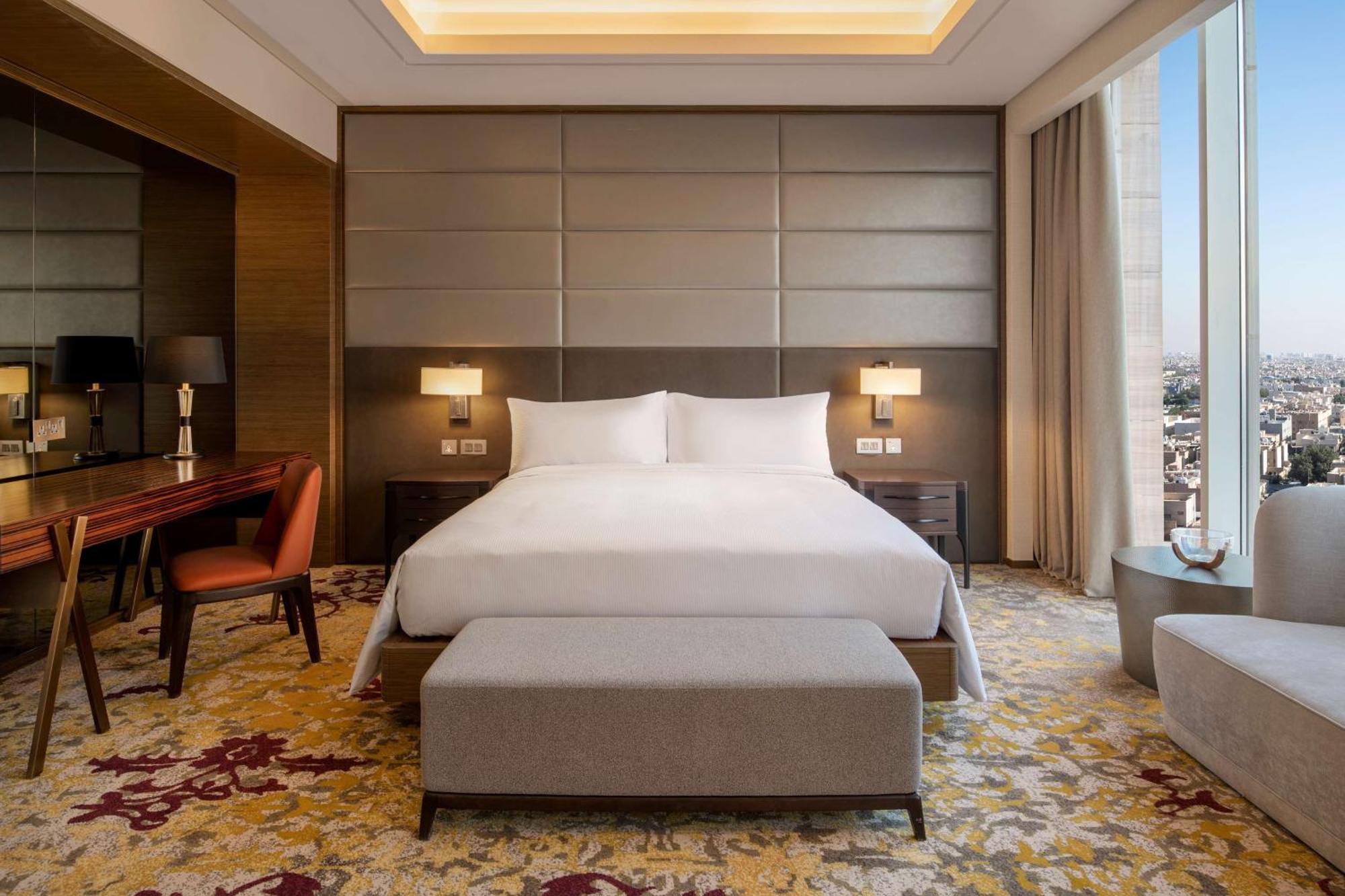 Doubletree Suites By Hilton - Riyadh Financial District Extérieur photo