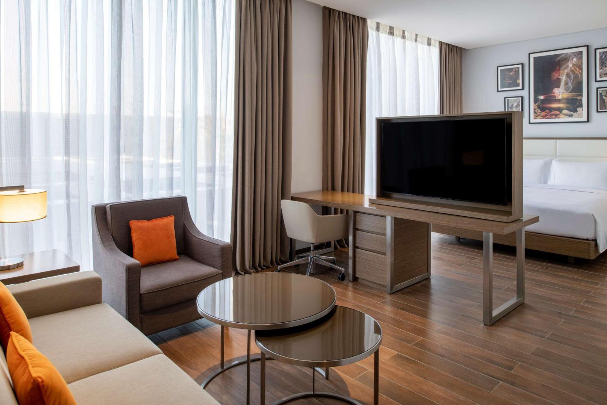 Doubletree Suites By Hilton - Riyadh Financial District Extérieur photo